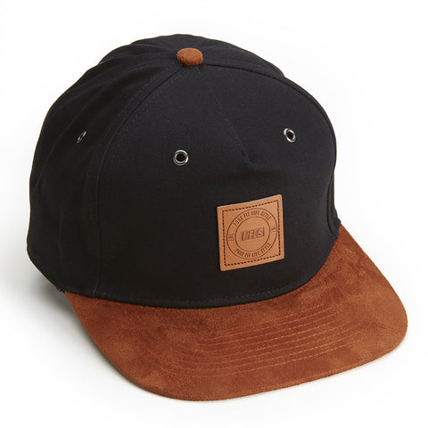 LEATHER CREST STRAP BACK - BLACK